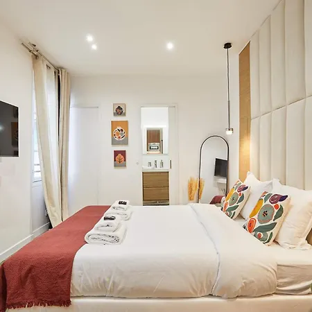 Luxury In The Center Of Appartamento Parigi